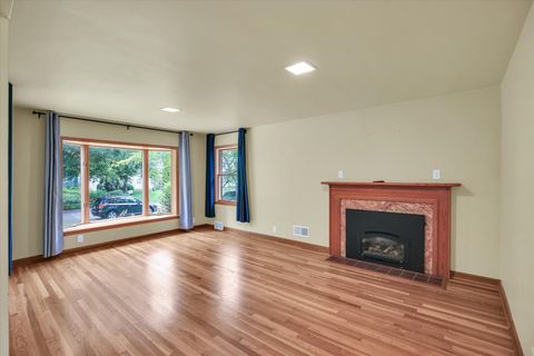 Tiny photo for 709 W Vermont Avenue, Urbana, IL 61801 (MLS # 12387897)