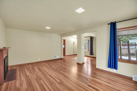 Tiny photo for 709 W Vermont Avenue, Urbana, IL 61801 (MLS # 12387897)
