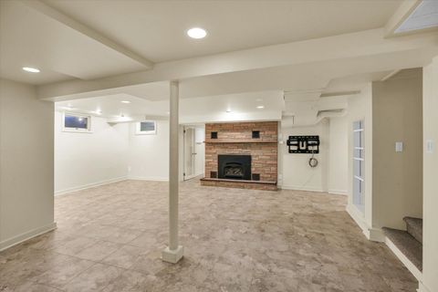 Tiny photo for 709 W Vermont Avenue, Urbana, IL 61801 (MLS # 12387897)