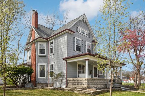 Photo of 1003 N Chicago Street, Pontiac, IL 61764 (MLS # 12615074)