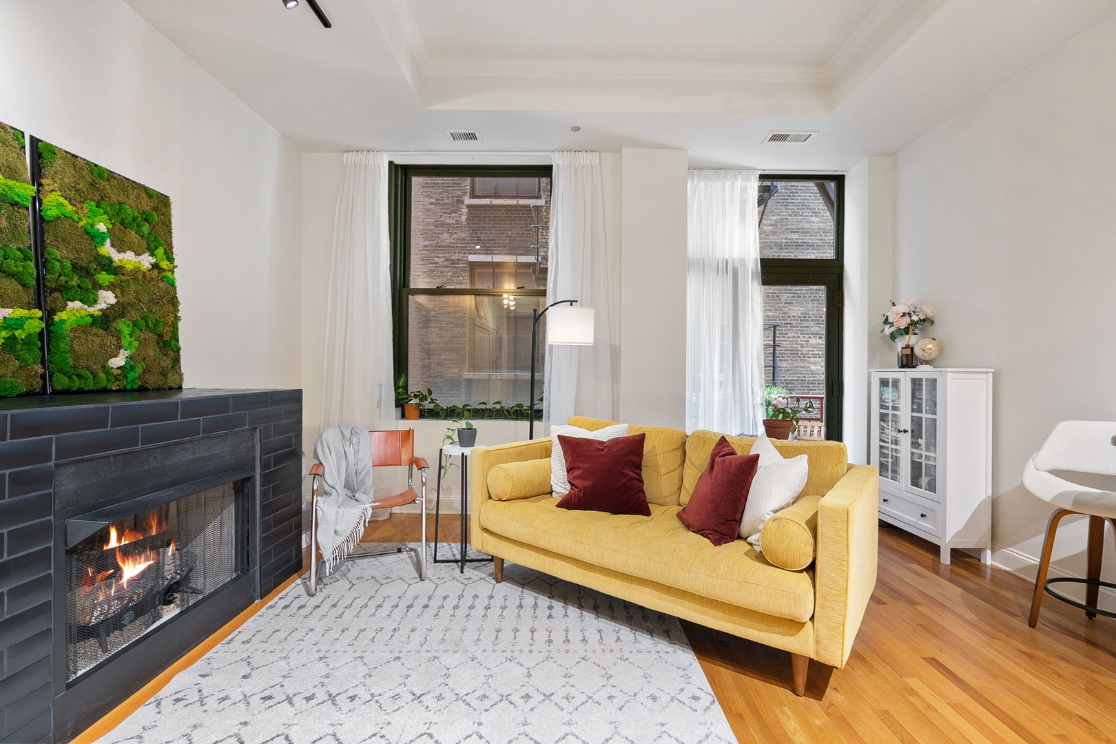 208 W Washington Street 703