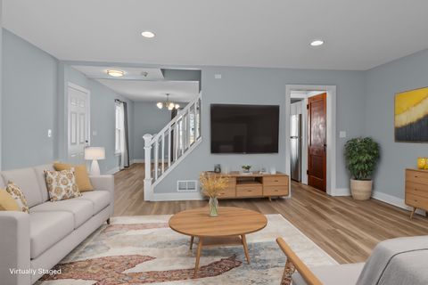 Tiny photo for 16637-16639 W Brockman Avenue, Lincolnshire, IL 60069 (MLS # 12508753)