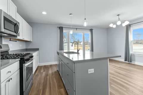 Tiny photo for 16637-16639 W Brockman Avenue, Lincolnshire, IL 60069 (MLS # 12508753)