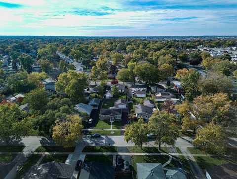 Tiny photo for 626 N Biermann Avenue, Villa Park, IL 60181 (MLS # 12513070)