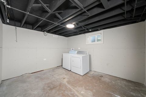 Tiny photo for 9624 W Shore Drive, Oak Lawn, IL 60453 (MLS # 12508116)