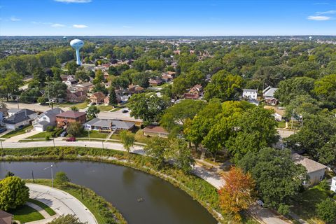 Tiny photo for 9624 W Shore Drive, Oak Lawn, IL 60453 (MLS # 12508116)