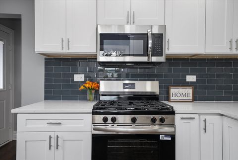 Tiny photo for 9624 W Shore Drive, Oak Lawn, IL 60453 (MLS # 12508116)