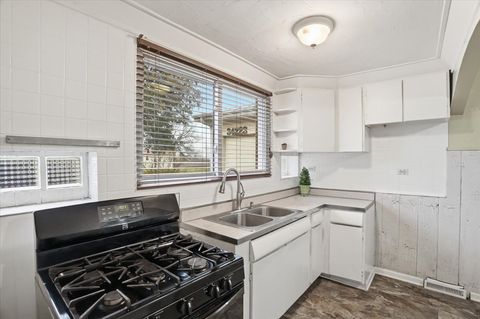 Tiny photo for 34223 N Harrison Avenue, Round Lake, IL 60073 (MLS # 12608411)