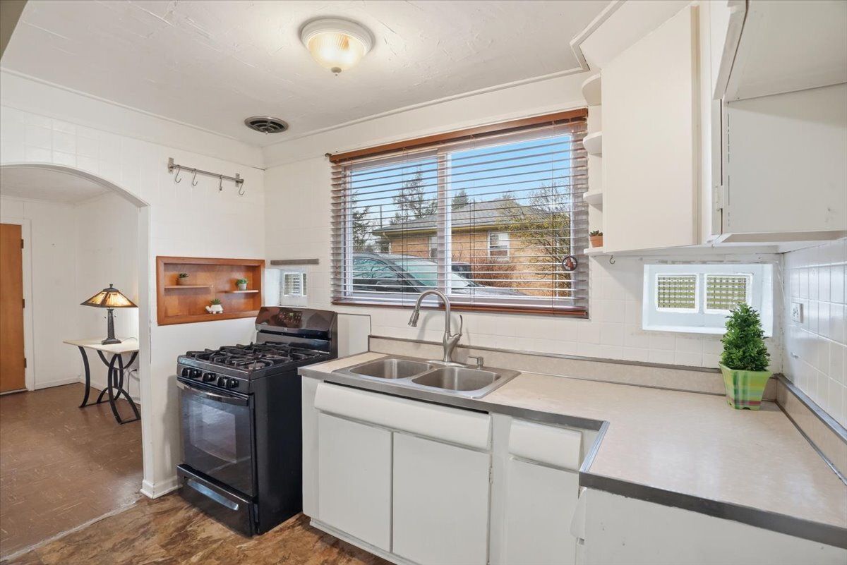 34223 N Harrison Avenue