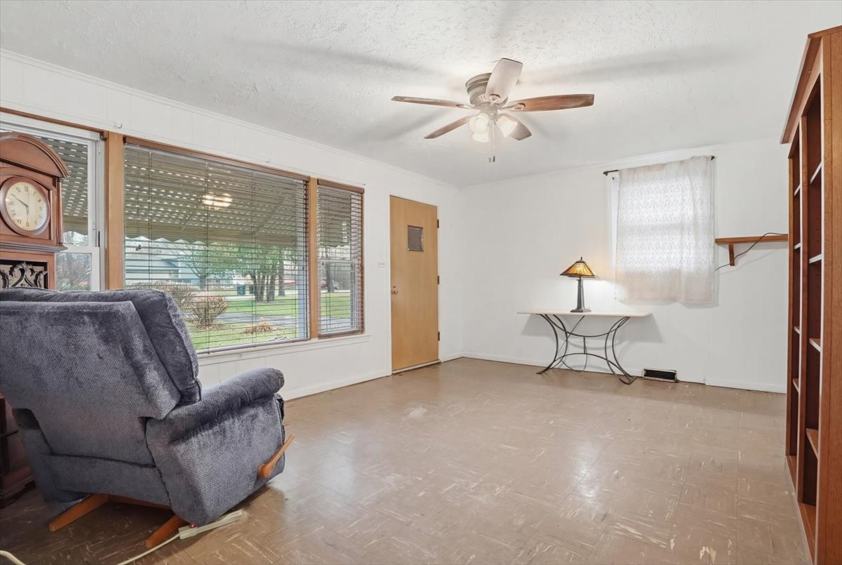 34223 N Harrison Avenue