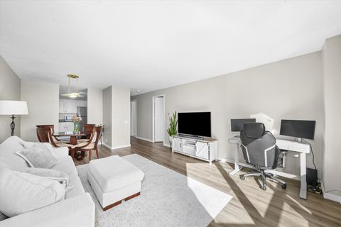 Tiny photo for 899 S Plymouth Court #1607, Chicago, IL 60605 (MLS # 12500456)