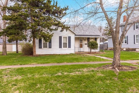 Tiny photo for 214 W Owsley Street, Chenoa, IL 61726 (MLS # 12607122)