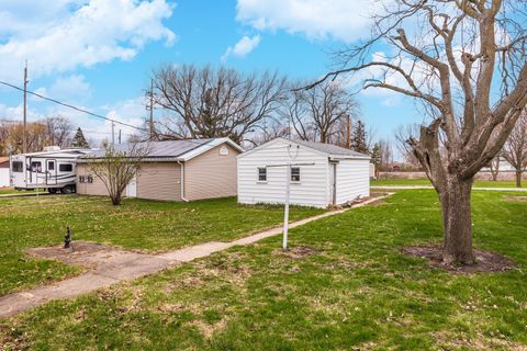 Tiny photo for 214 W Owsley Street, Chenoa, IL 61726 (MLS # 12607122)