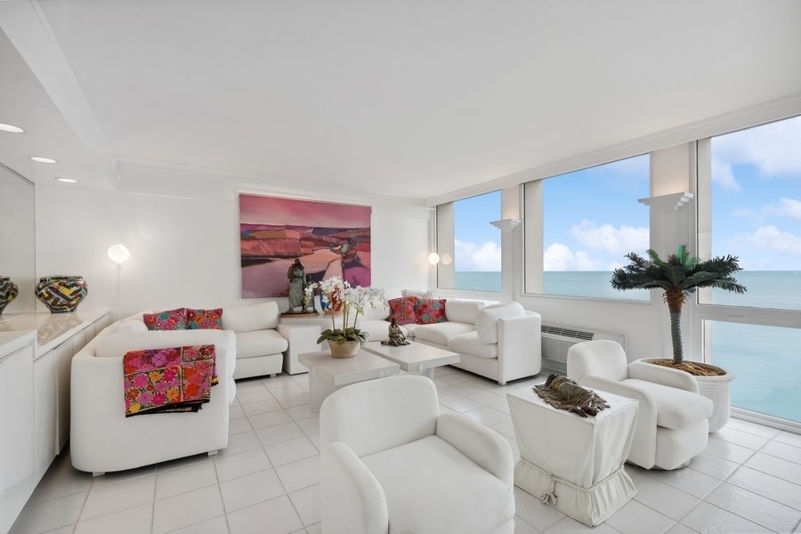 1240 N Lake Shore Drive 14A