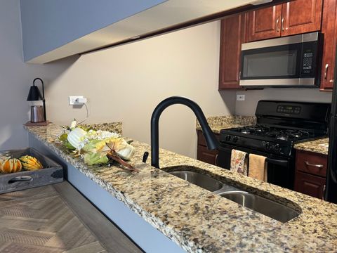 Tiny photo for 1926 Prairie Square #302, Schaumburg, IL 60173 (MLS # 12495481)