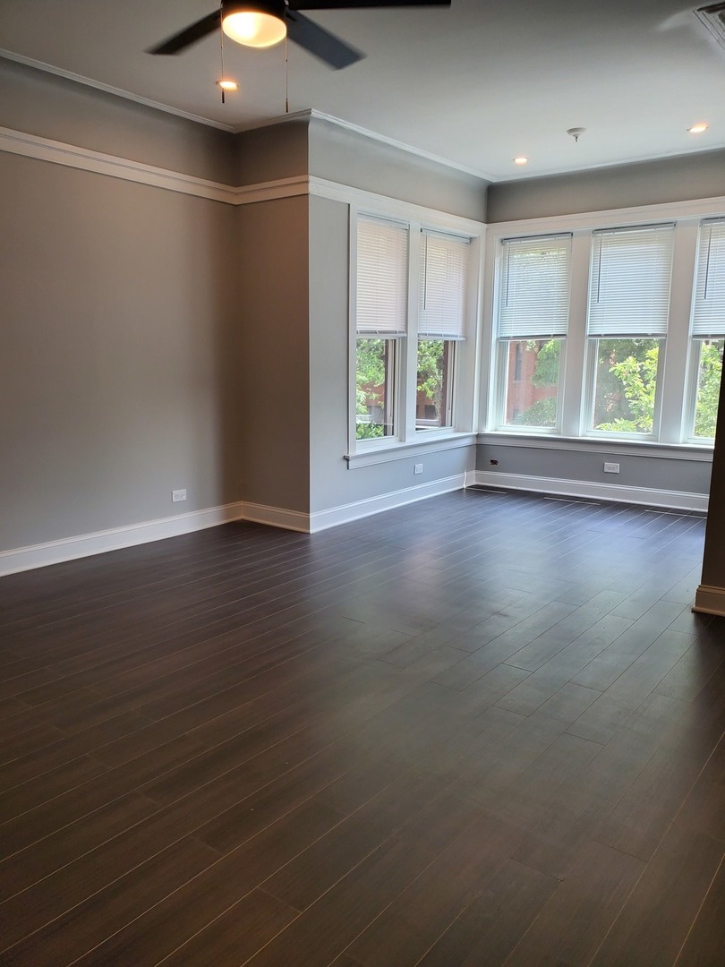 1322 W Ardmore Avenue 2