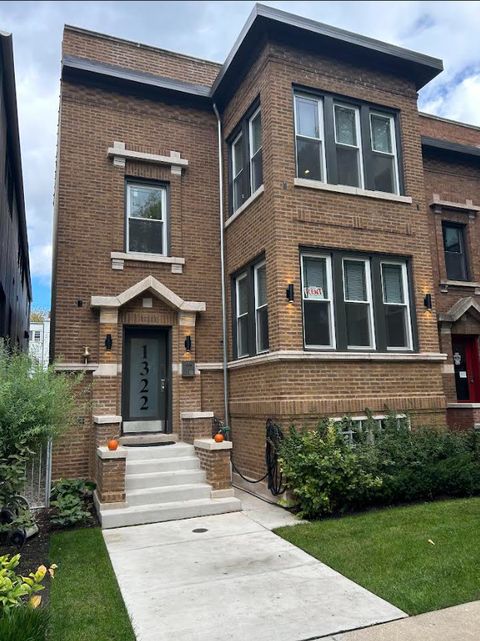 1322 W Ardmore Avenue 2 Chicago IL 60660