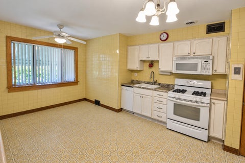 Tiny photo for 4222 Maple Avenue, Lyons, IL 60534 (MLS # 12797799)