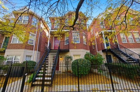639 W Elm Street C Chicago IL 60610