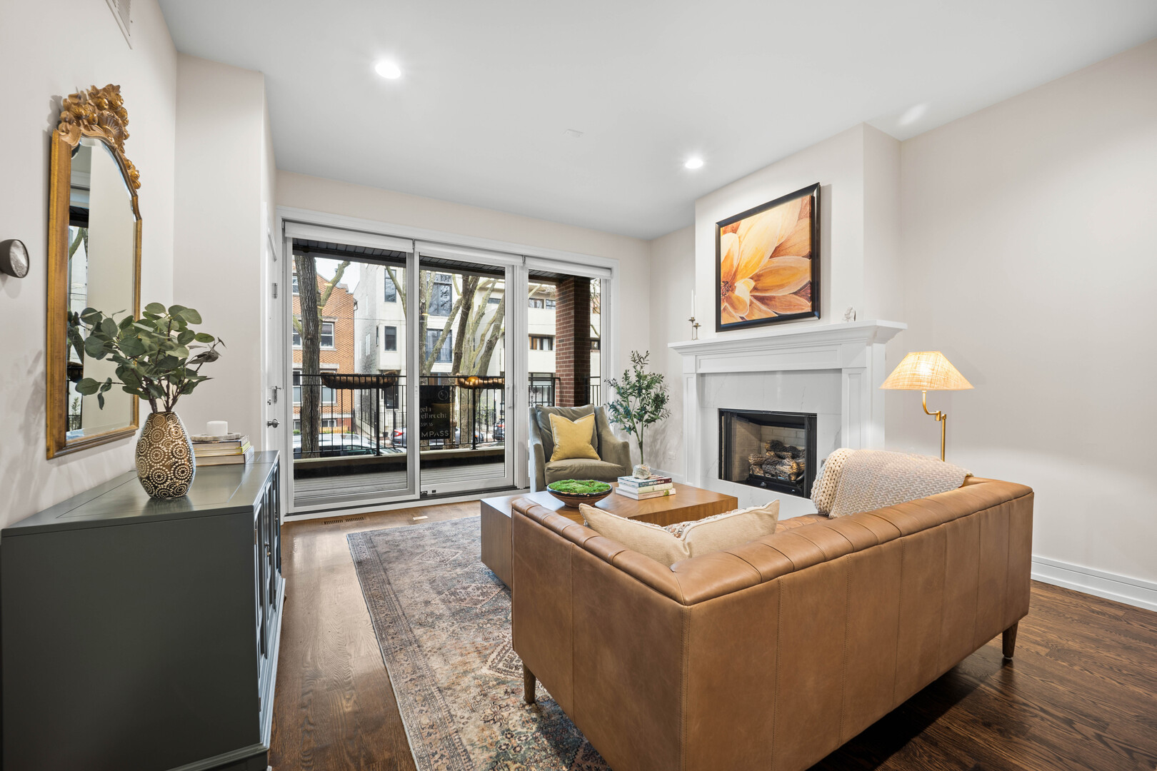 940 N Wolcott Avenue 1