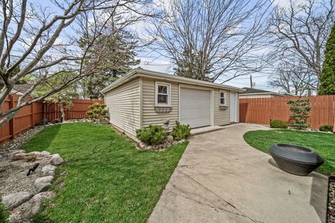 Tiny photo for 7110 N Odell Avenue N, Chicago, IL 60631 (MLS # 12613624)