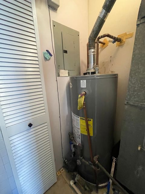 Tiny photo for 479 James Court #D, Glendale Heights, IL 60139 (MLS # 12534742)