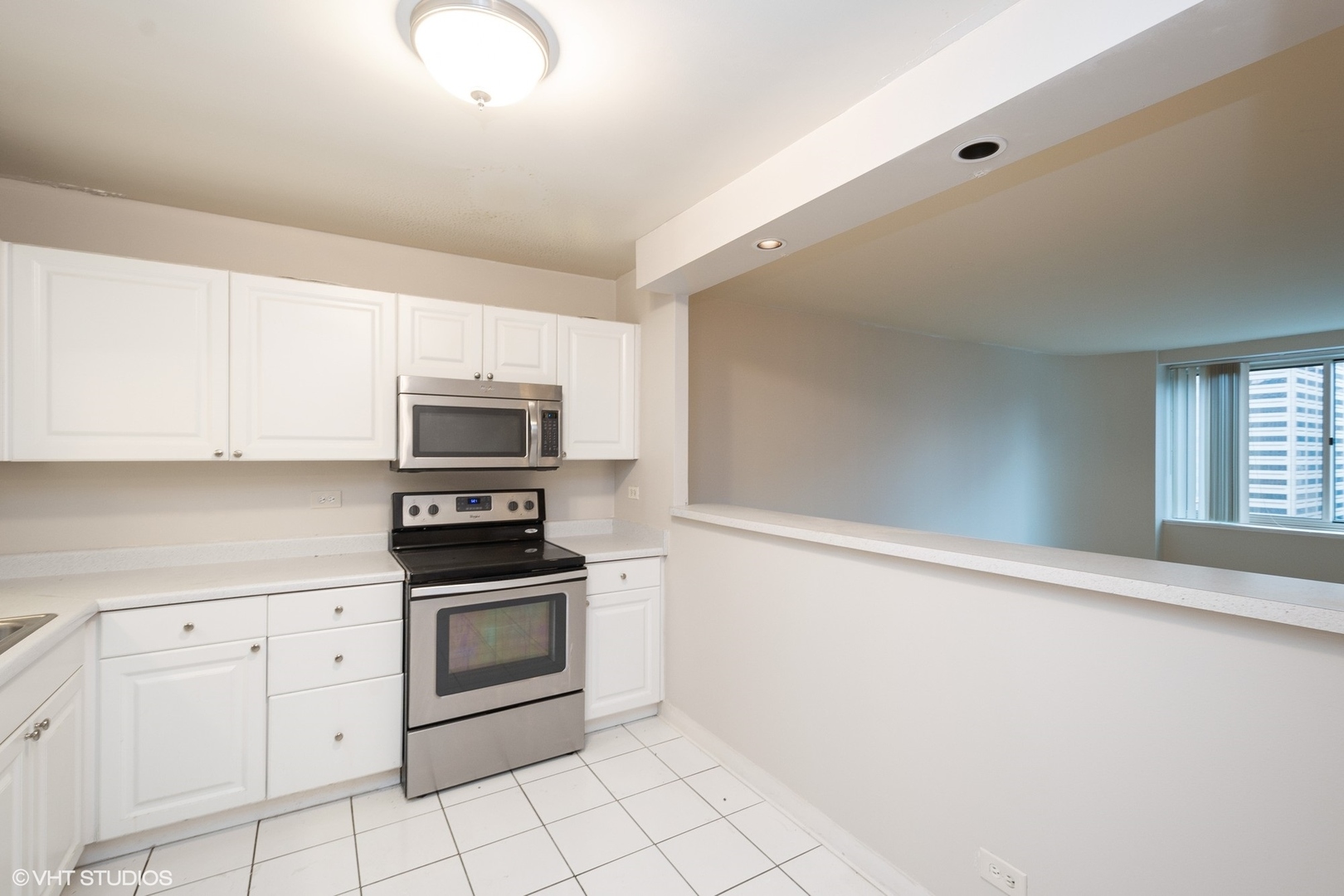 211 E Ohio Street 2308