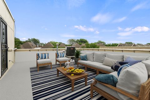 Tiny photo for 4114 S Maryland Avenue, Chicago, IL 60653 (MLS # 12411190)