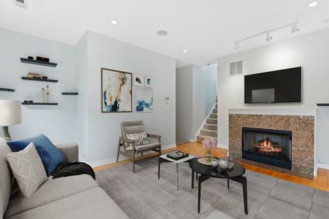 Tiny photo for 4114 S Maryland Avenue, Chicago, IL 60653 (MLS # 12411190)