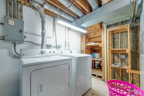 Tiny photo for 147 W Altgeld Avenue, Glendale Heights, IL 60139 (MLS # 12553837)