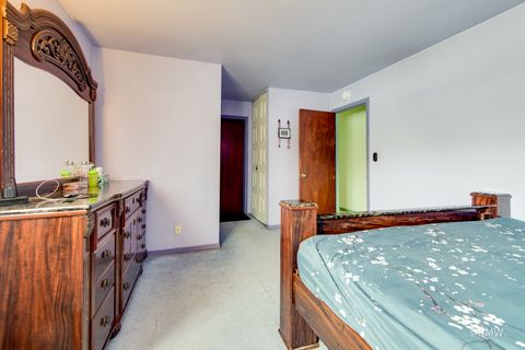 Tiny photo for 147 W Altgeld Avenue, Glendale Heights, IL 60139 (MLS # 12553837)