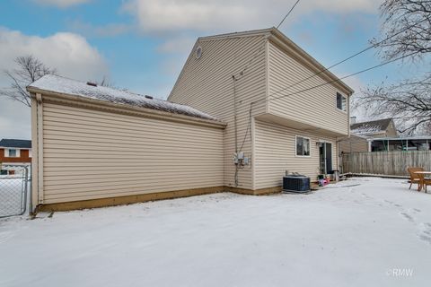 Tiny photo for 147 W Altgeld Avenue, Glendale Heights, IL 60139 (MLS # 12553837)