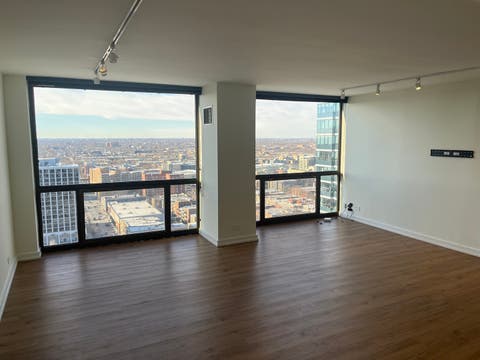 Tiny photo for 4343 N CLARENDON Avenue #2717, Chicago, IL 60613 (MLS # 12647692)