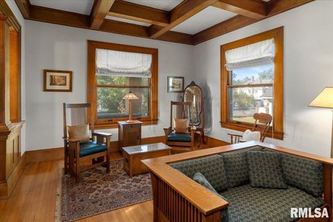 Tiny photo for 216 W POPLAR Street, Harrisburg, IL 62946 (MLS # EB459910)