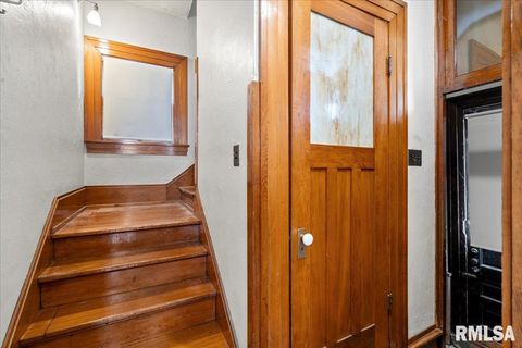 Tiny photo for 216 W POPLAR Street, Harrisburg, IL 62946 (MLS # EB459910)