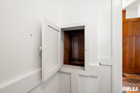 Tiny photo for 216 W POPLAR Street, Harrisburg, IL 62946 (MLS # EB459910)