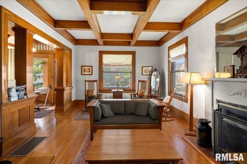 Tiny photo for 216 W POPLAR Street, Harrisburg, IL 62946 (MLS # EB459910)