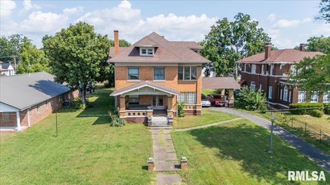 Tiny photo for 216 W POPLAR Street, Harrisburg, IL 62946 (MLS # EB459910)