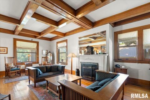 Tiny photo for 216 W POPLAR Street, Harrisburg, IL 62946 (MLS # EB459910)