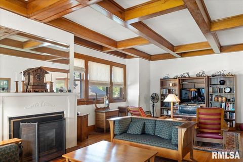 Tiny photo for 216 W POPLAR Street, Harrisburg, IL 62946 (MLS # EB459910)