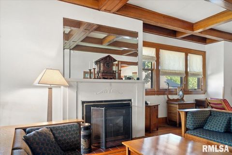 Tiny photo for 216 W POPLAR Street, Harrisburg, IL 62946 (MLS # EB459910)