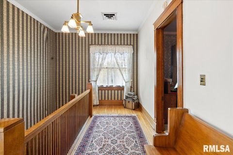 Tiny photo for 216 W POPLAR Street, Harrisburg, IL 62946 (MLS # EB459910)