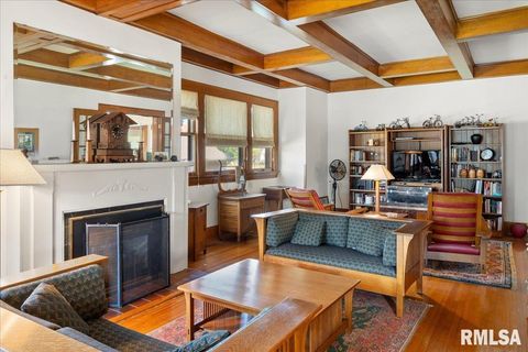 Tiny photo for 216 W POPLAR Street, Harrisburg, IL 62946 (MLS # EB459910)