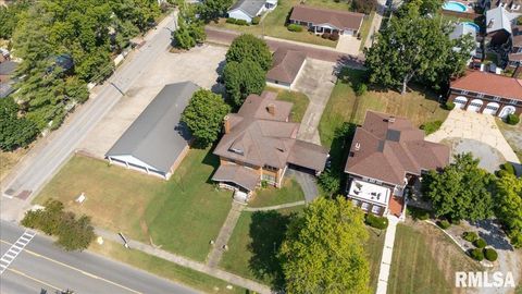 Tiny photo for 216 W POPLAR Street, Harrisburg, IL 62946 (MLS # EB459910)