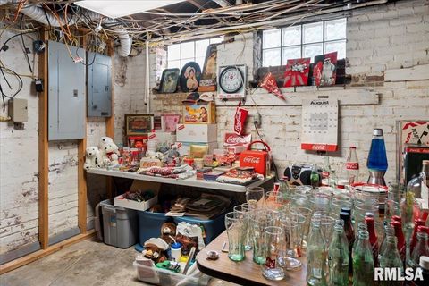 Tiny photo for 216 W POPLAR Street, Harrisburg, IL 62946 (MLS # EB459910)