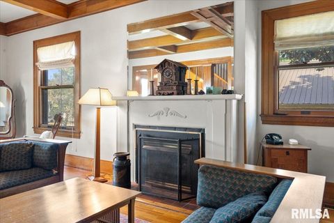 Tiny photo for 216 W POPLAR Street, Harrisburg, IL 62946 (MLS # EB459910)