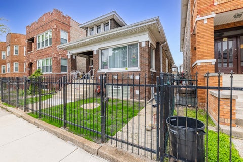 Tiny photo for 6733 S Campbell Avenue, Chicago, IL 60629 (MLS # 12748862)