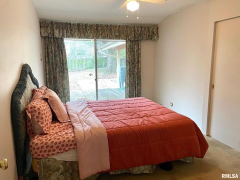 Tiny photo for 7 PINEWOOD Drive, Carbondale, IL 62901 (MLS # EB460753)