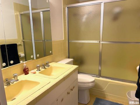 Tiny photo for 7 PINEWOOD Drive, Carbondale, IL 62901 (MLS # EB460753)