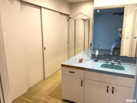 Tiny photo for 7 PINEWOOD Drive, Carbondale, IL 62901 (MLS # EB460753)